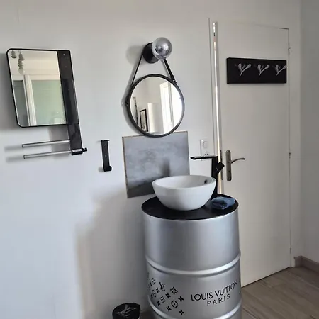 Looking Flor En Champagne * Épernay